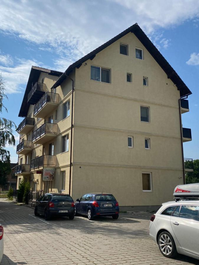 Wanderlust Home Cream, Rasnov Apt For 4, Wifi And Free Parking Eksteriør billede