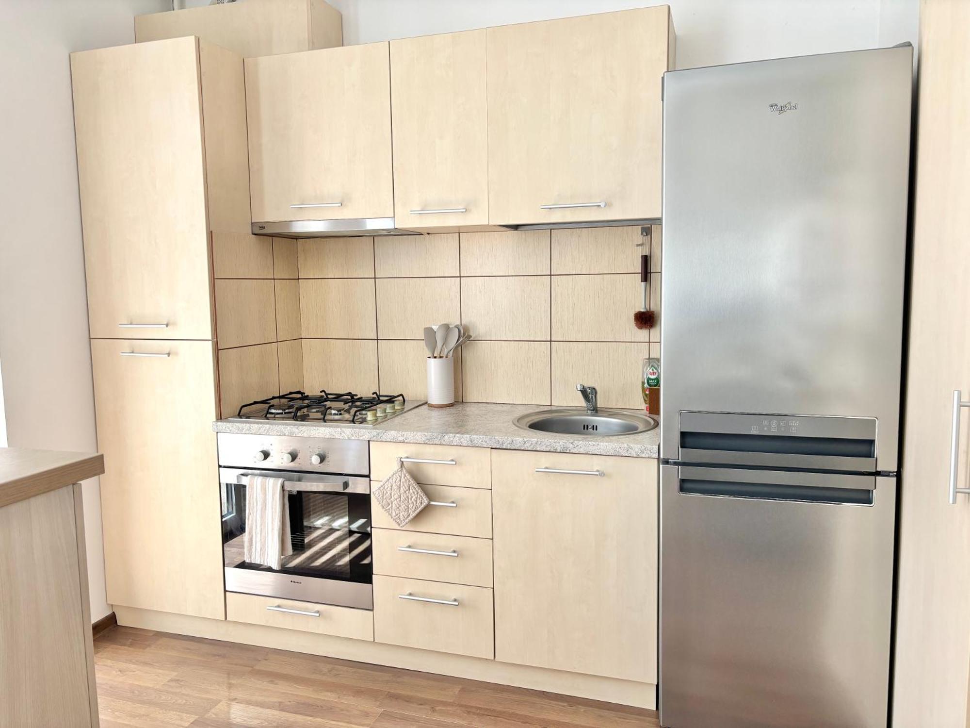 Wanderlust Home Cream, Rasnov Apt For 4, Wifi And Free Parking Eksteriør billede