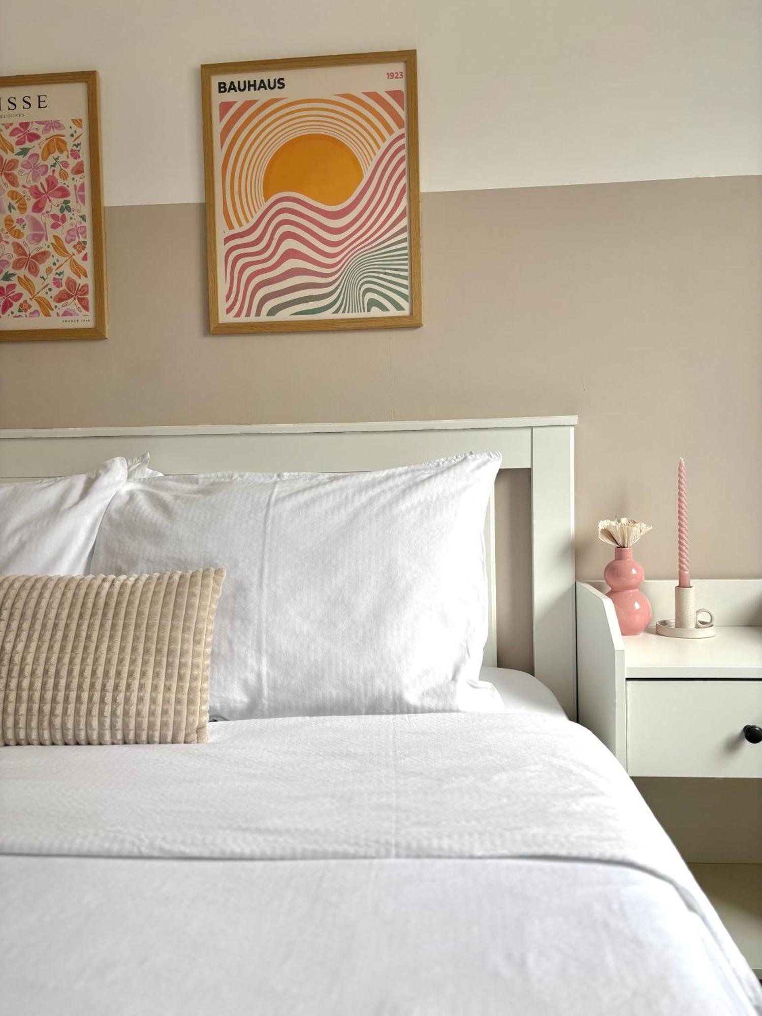 Wanderlust Home Cream, Rasnov Apt For 4, Wifi And Free Parking Eksteriør billede