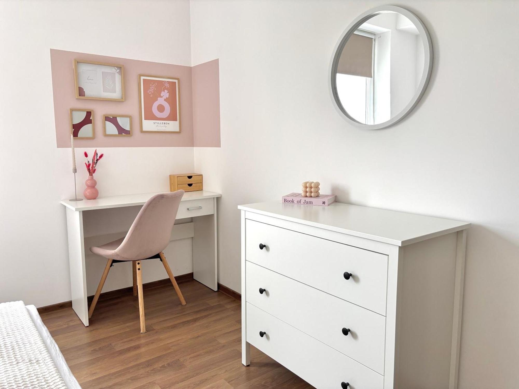 Wanderlust Home Cream, Rasnov Apt For 4, Wifi And Free Parking Eksteriør billede