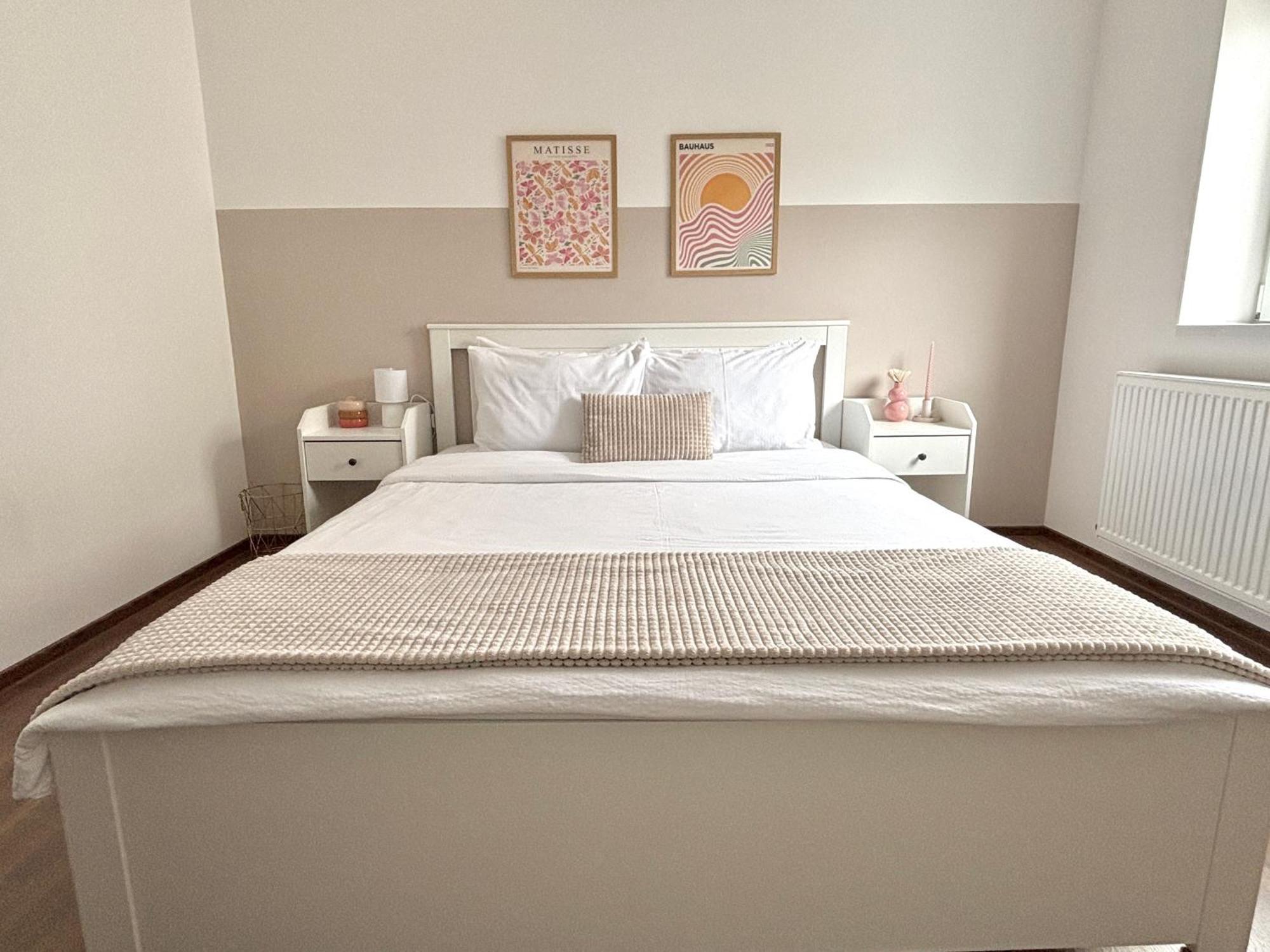 Wanderlust Home Cream, Rasnov Apt For 4, Wifi And Free Parking Eksteriør billede